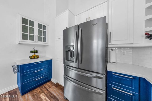 2450 Pleasant Way N, Thousand Oaks, CA 91362