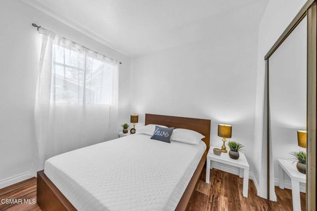 2450 Pleasant Way N, Thousand Oaks, CA 91362