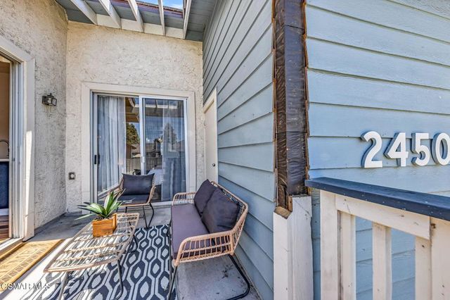 2450 Pleasant Way N, Thousand Oaks, CA 91362