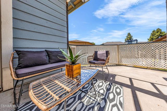 2450 Pleasant Way N, Thousand Oaks, CA 91362