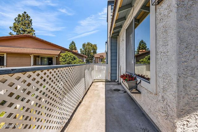 2450 Pleasant Way N, Thousand Oaks, CA 91362