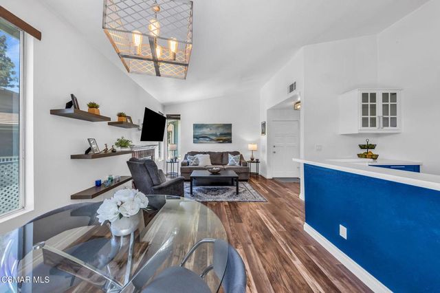 2450 Pleasant Way N, Thousand Oaks, CA 91362