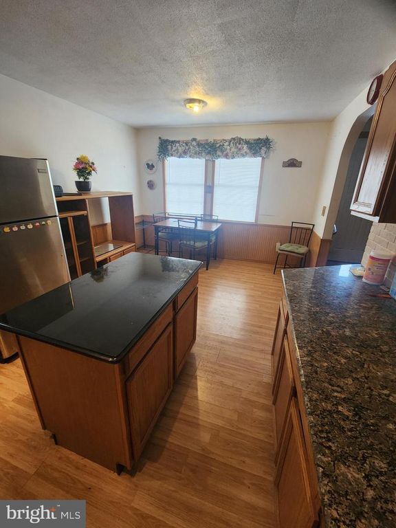 2384 WINSLOW RD, Williamstown, NJ 08094