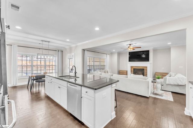 31 Laurelhart Lane, Simpsonville, SC 29681