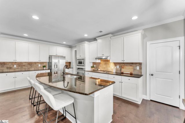 31 Laurelhart Lane, Simpsonville, SC 29681