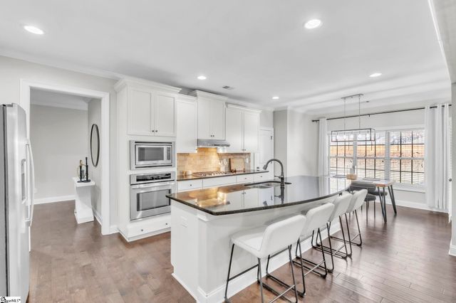 31 Laurelhart Lane, Simpsonville, SC 29681