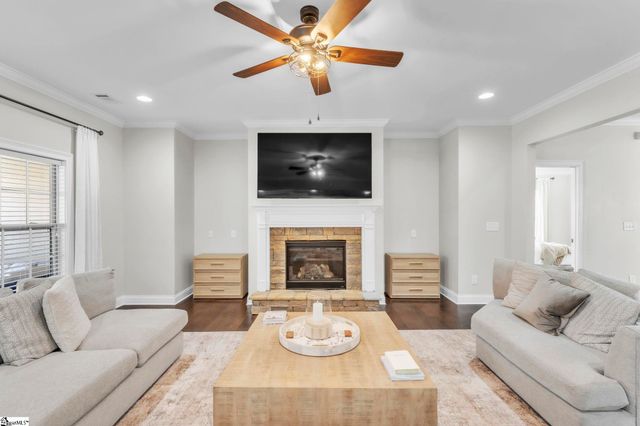 31 Laurelhart Lane, Simpsonville, SC 29681