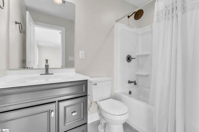 31 Laurelhart Lane, Simpsonville, SC 29681