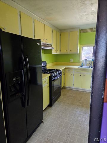 220 Pleasantview Drive, Salina, NY 13088