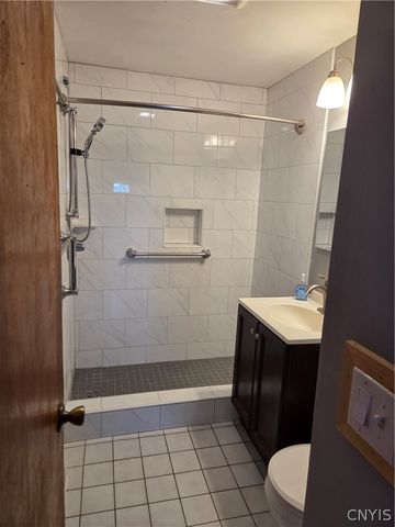 220 Pleasantview Drive, Salina, NY 13088