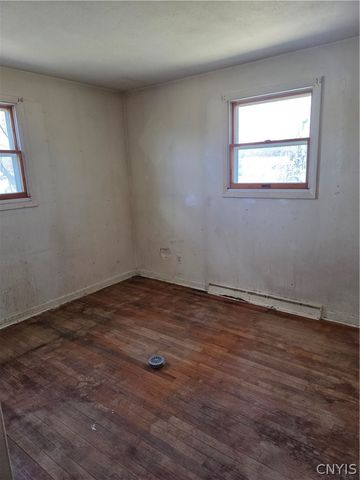 220 Pleasantview Drive, Salina, NY 13088