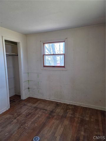 220 Pleasantview Drive, Salina, NY 13088