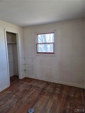 220 Pleasantview Drive, Salina, NY 13088