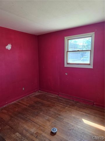 220 Pleasantview Drive, Salina, NY 13088