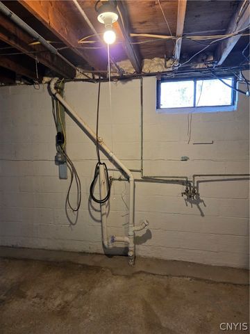 220 Pleasantview Drive, Salina, NY 13088