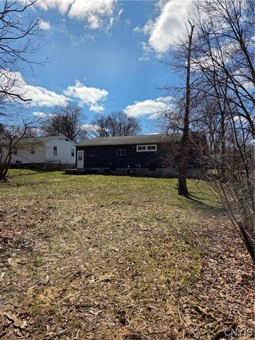 220 Pleasantview Drive, Salina, NY 13088