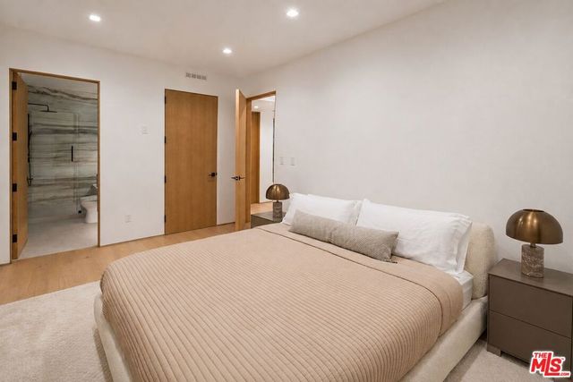1130 N Poinsettia Place, West Hollywood, CA 90046