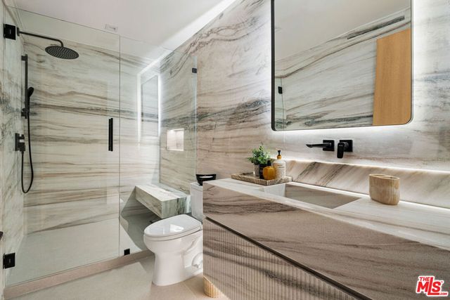 1130 N Poinsettia Place, West Hollywood, CA 90046