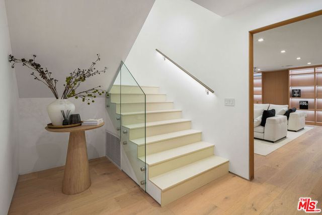 1130 N Poinsettia Place, West Hollywood, CA 90046