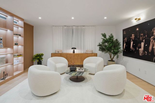 1130 N Poinsettia Place, West Hollywood, CA 90046