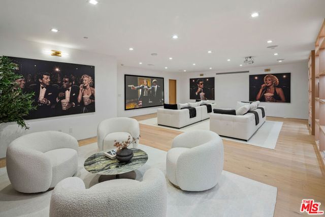 1130 N Poinsettia Place, West Hollywood, CA 90046