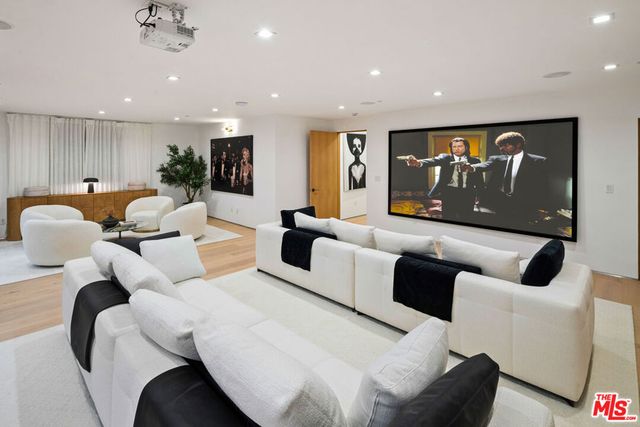 1130 N Poinsettia Place, West Hollywood, CA 90046