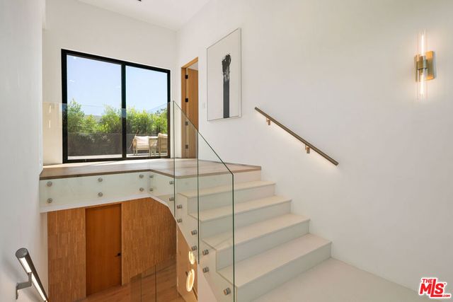 1130 N Poinsettia Place, West Hollywood, CA 90046