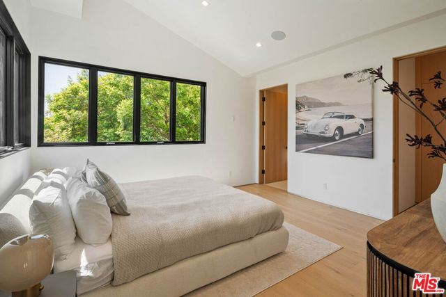 1130 N Poinsettia Place, West Hollywood, CA 90046