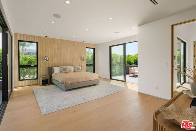 1130 N Poinsettia Place, West Hollywood, CA 90046