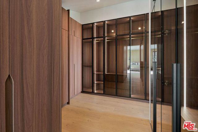 1130 N Poinsettia Place, West Hollywood, CA 90046