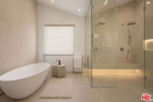 1130 N Poinsettia Place, West Hollywood, CA 90046