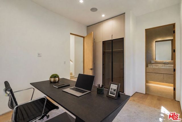 1130 N Poinsettia Place, West Hollywood, CA 90046
