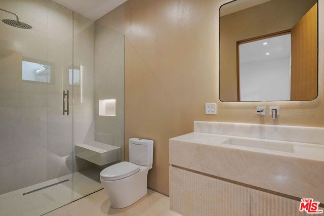 1130 N Poinsettia Place, West Hollywood, CA 90046