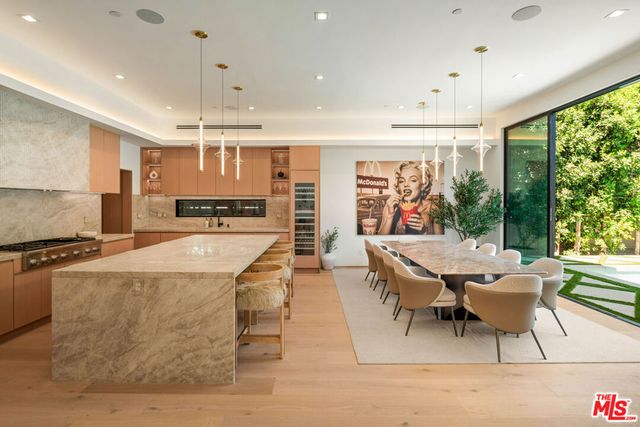 1130 N Poinsettia Place, West Hollywood, CA 90046
