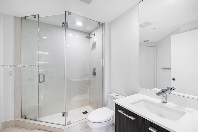 45 SW 9th St 1508, Miami, FL 33130