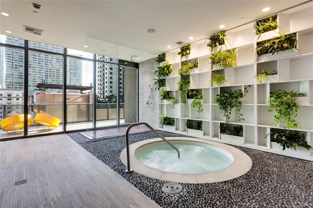 45 SW 9th St 1508, Miami, FL 33130