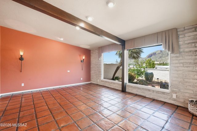 4717 E Brisa Del Sur, Tucson, AZ 85718