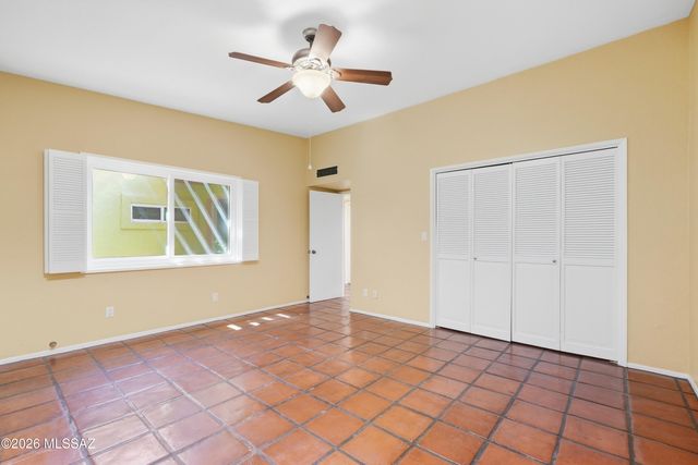 4717 E Brisa Del Sur, Tucson, AZ 85718