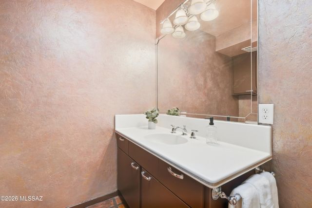 4717 E Brisa Del Sur, Tucson, AZ 85718