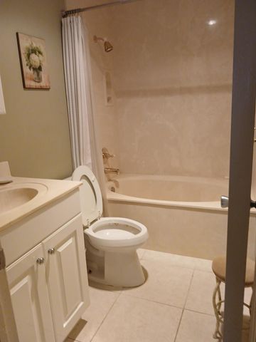 6243 Bay Club Dr 2, Fort Lauderdale, FL 33308