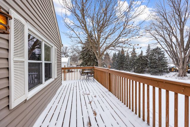 3563 Pilgrim Lane N, Plymouth, MN 55441