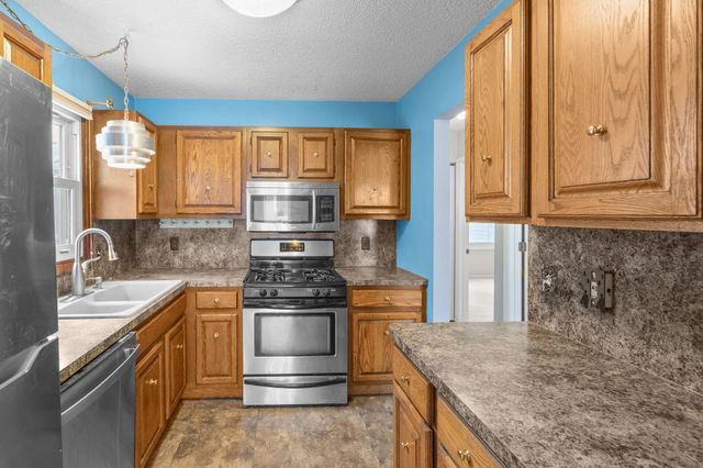 3563 Pilgrim Lane N, Plymouth, MN 55441