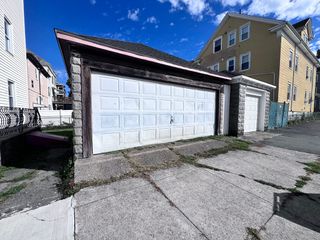68 Clifford Street, New Bedford, MA 02745