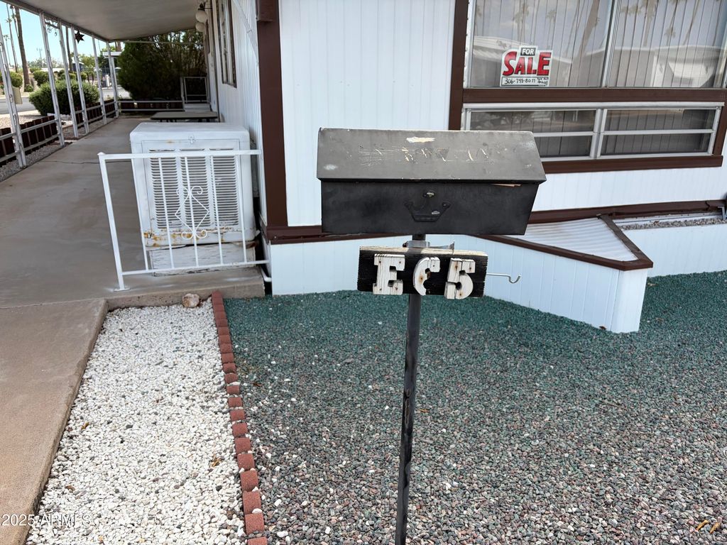 150 S Windsor -- E65, Mesa, AZ 85204