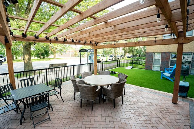 1301 W Estes Avenue 1W, Chicago, IL 60626