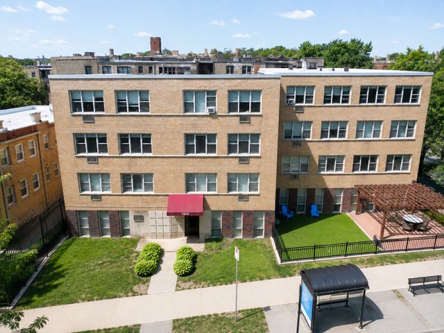 1301 W Estes Avenue 1W, Chicago, IL 60626