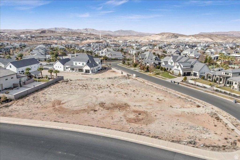 Image 1 of property listing at 2482 E 3995 S # 92, St. George, UT 84790
