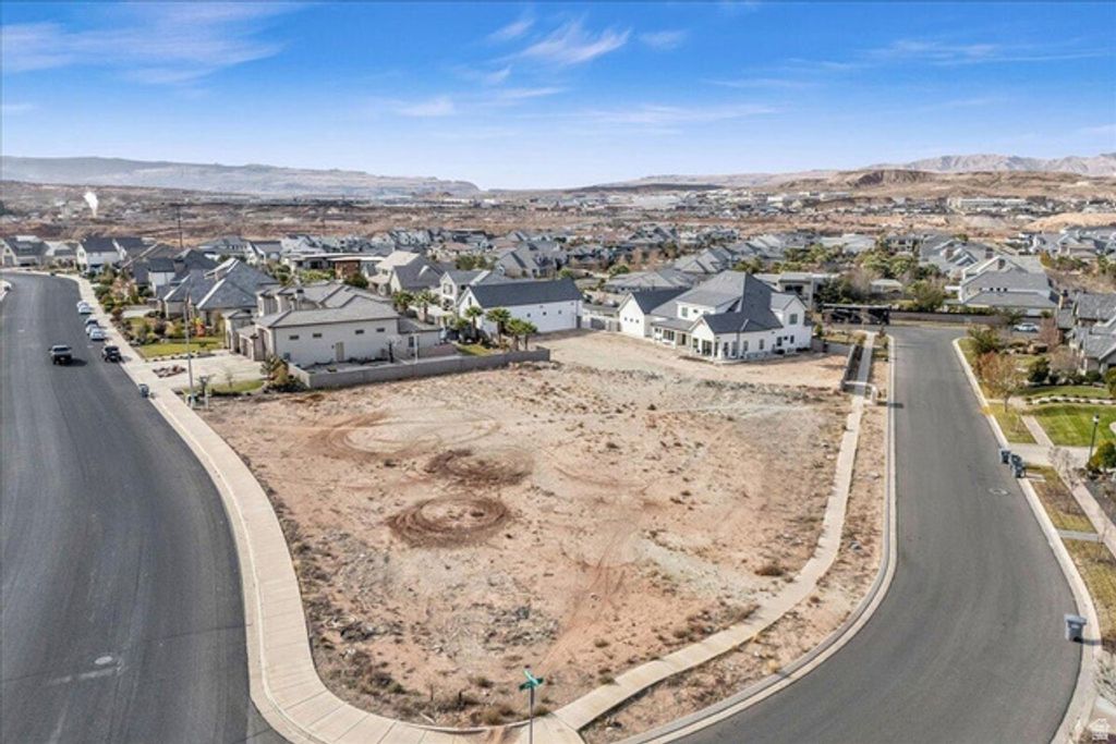 Image 3 of property listing at 2482 E 3995 S # 92, St. George, UT 84790