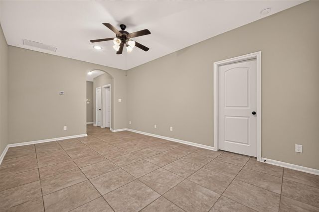 186 Biltmore Loop, Montgomery, TX 77316