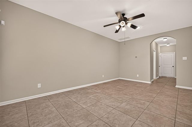 186 Biltmore Loop, Montgomery, TX 77316